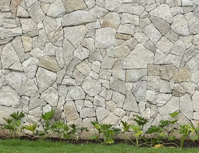 pedra moledo clara serrada